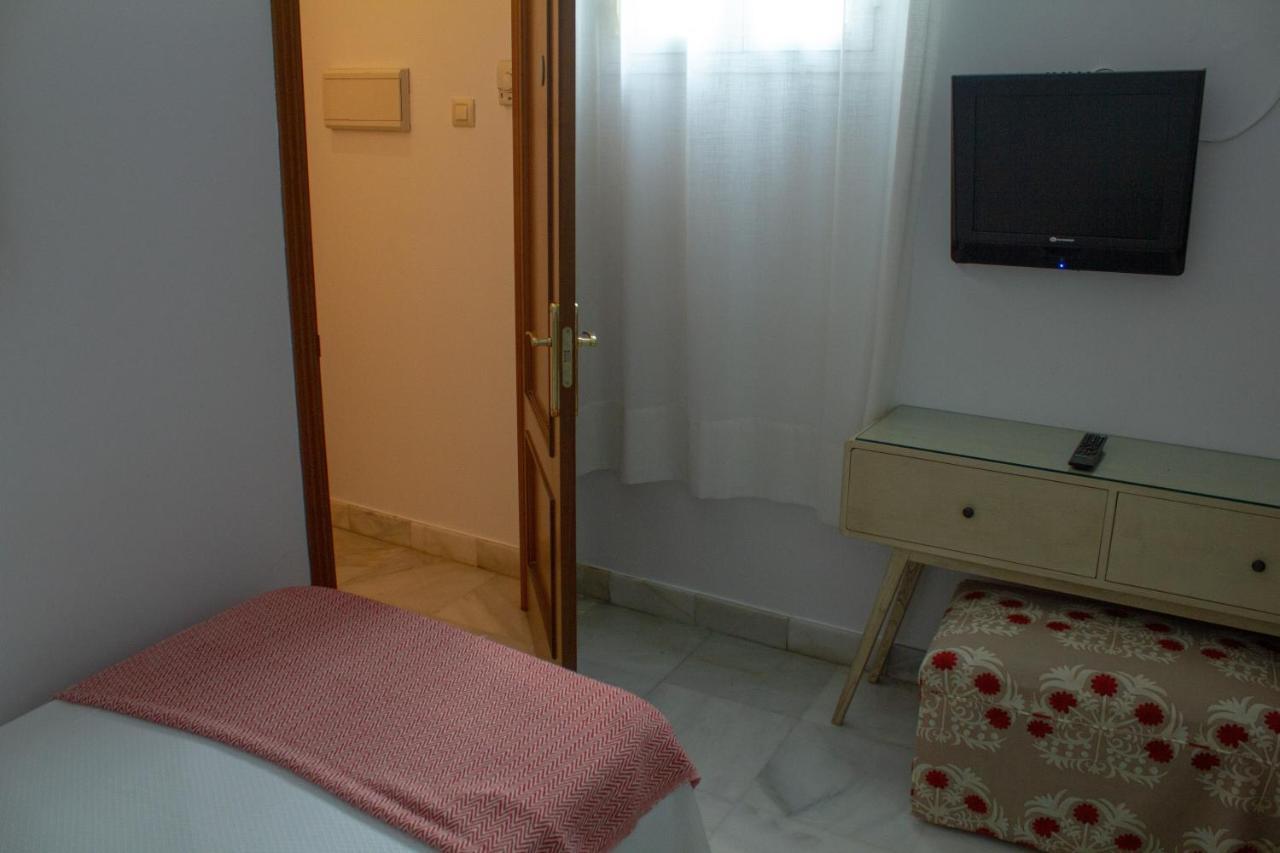Single Room Ground Floor,1589200279:JPEG